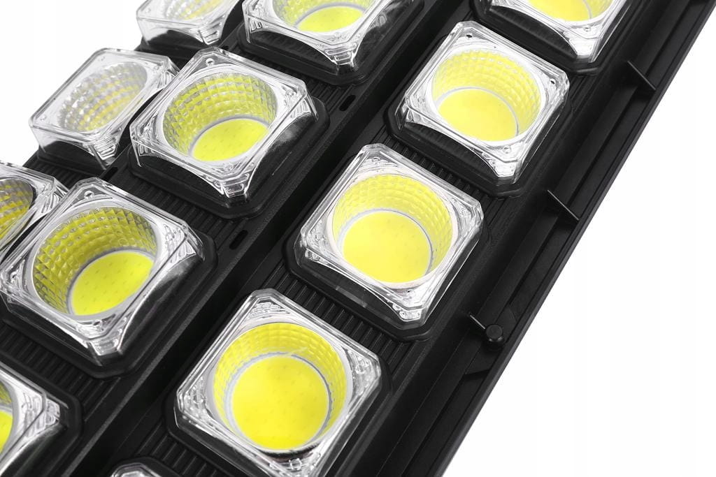 Lampa uliczna Kraft&Dele 2500 W 20000 lm zasilanie bateryjne, solarne