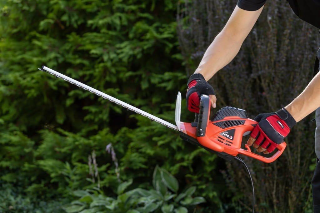Nożyce elektryczne do żywopłotu Yato 600 W 51 cm 16 mm